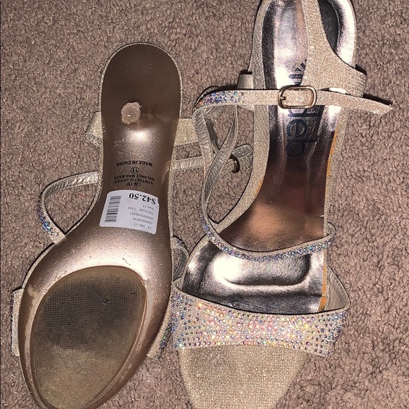 Heels - Picture 2 of 2